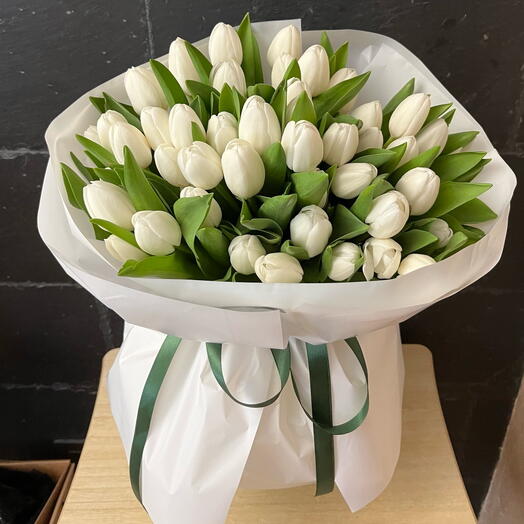 Tulipanes blancos