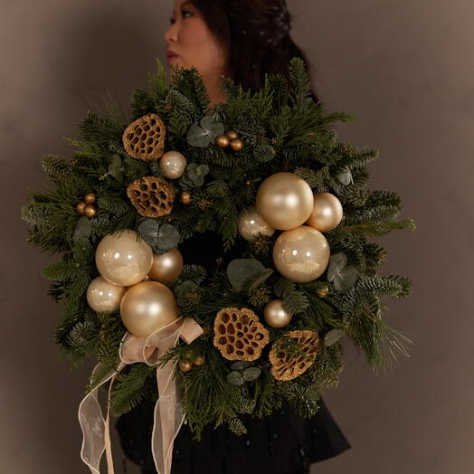 Golden Whisper Wreath