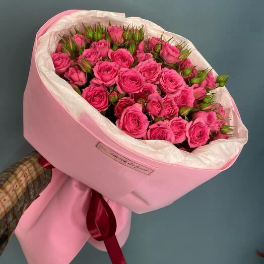 Букет кустовых розовых розочек 🌸