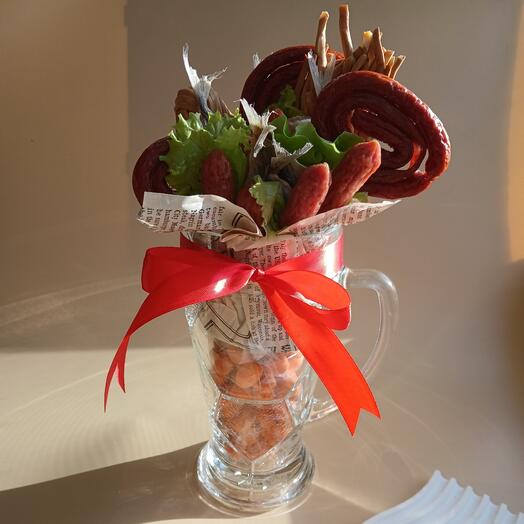 Закусочный букет в кружке подарок Папе на День отца