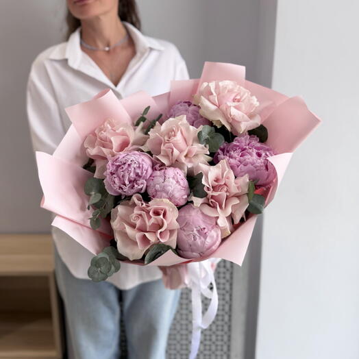 Pion Art And Flowers