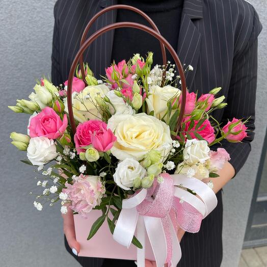 Bolso con rosas y eustoma