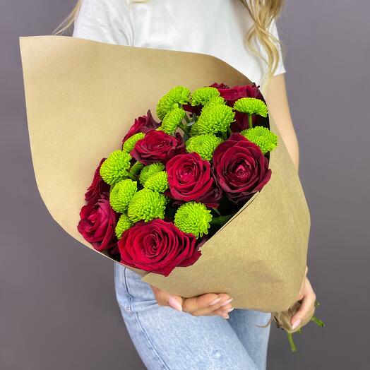 Ramo de 9 rosas con Santini en la elaboración