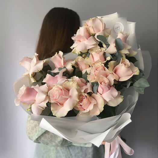 21 pink French roses