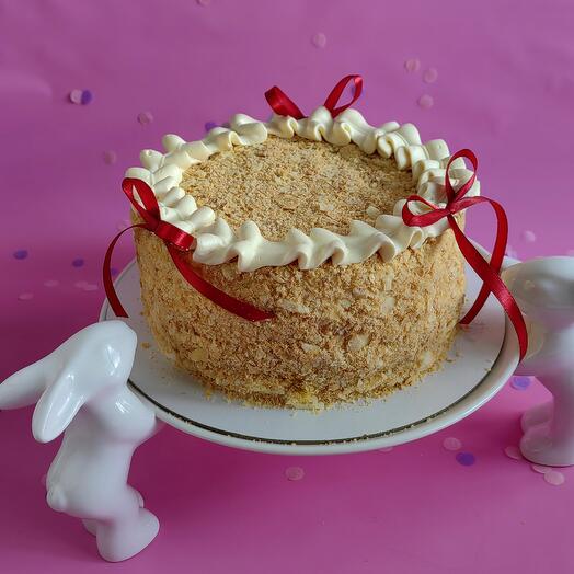 Napoleon 1 kg cake as a gift to a girl, friend, mom with ribbons