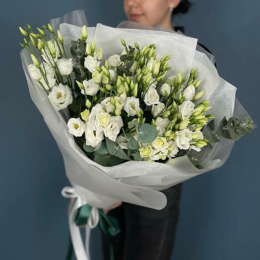 White Lisianthus with Eucalyptus