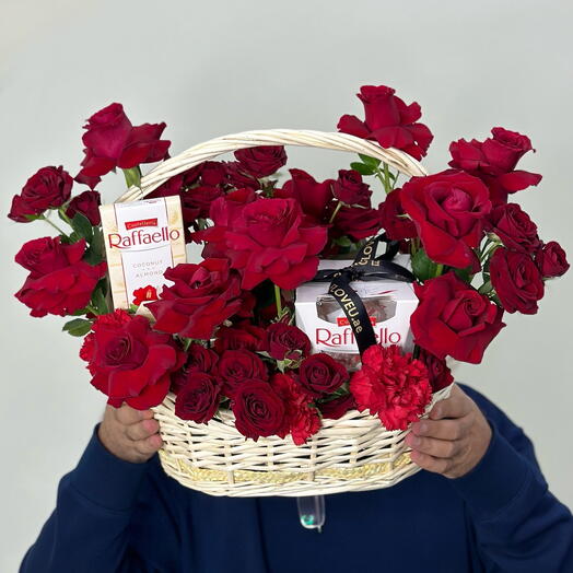 Red roses + raffaello in basket