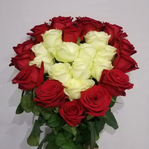Corazón de rosas