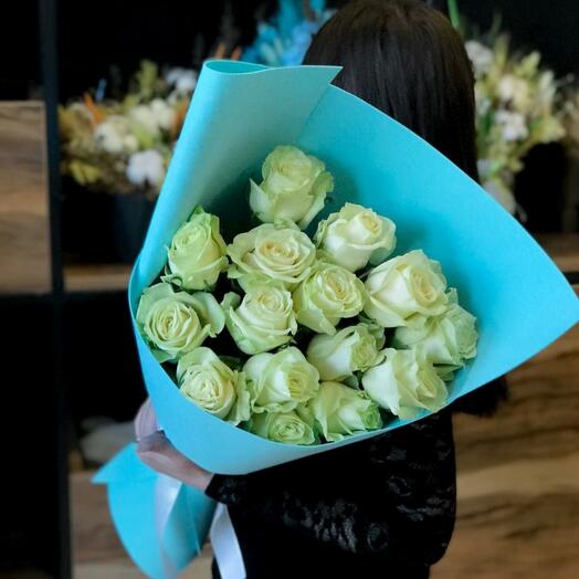 15 rosas blancas