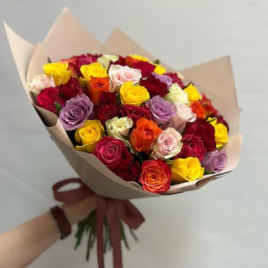 Мономикс из 49 одноголовых роз