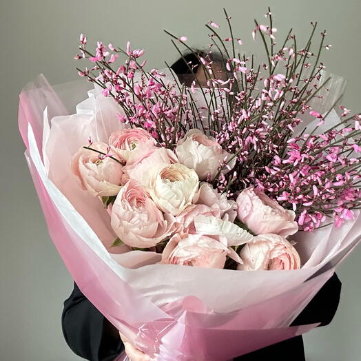 Wow, Flowers & Gifts Prague, Středočeský Kraj, Czech, buy at a price of