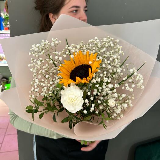 Букет с подсолнухом