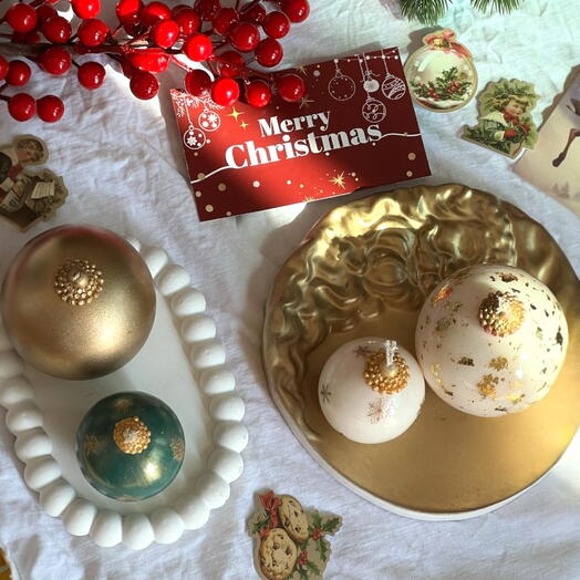 Set of 4 Christmas Ball Candles