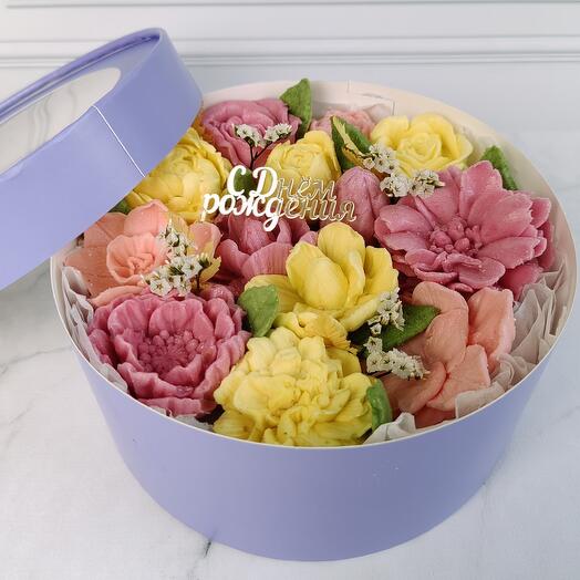 Цветочная композиция из зефира в коробочке