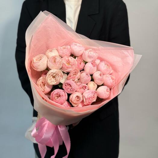 Mono bouquet of peony-shaped roses Mansfield 9