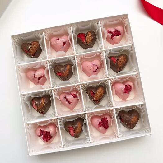 Набор шоколадных сердец