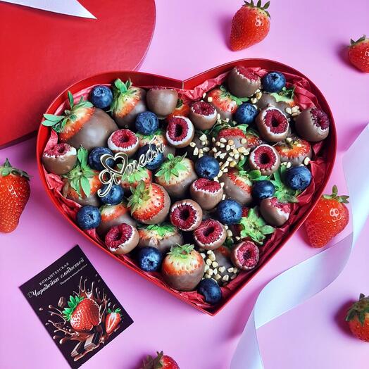 Потрясающий набор клубника в шоколаде с трендом малина в шоколаде