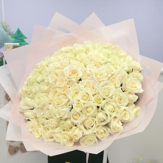 Ramo 101 rosa blanca