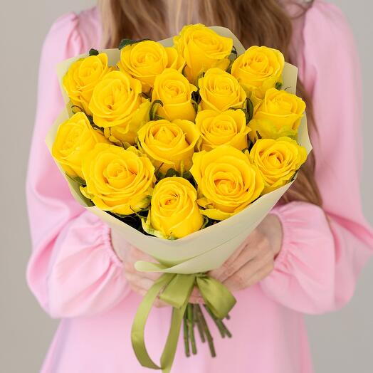 15 Yellow Roses