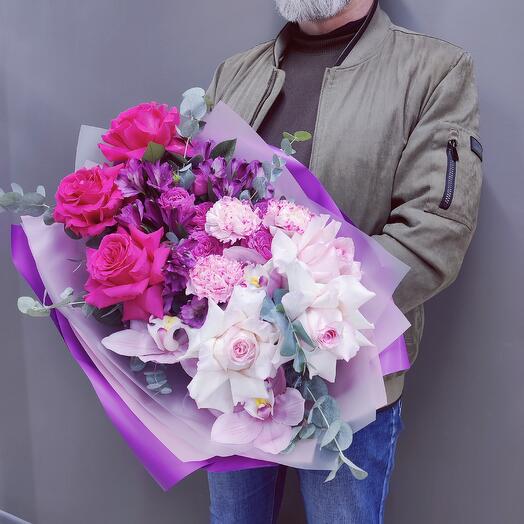 Bouquet of premium French roses and a peony rose