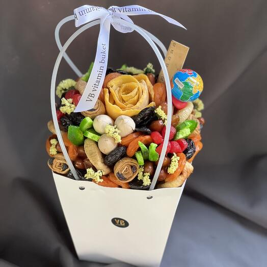 Сумочка из сухофруктов