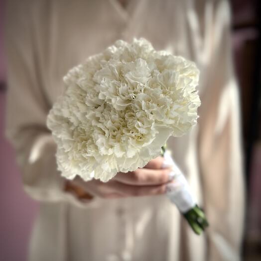 Букет невесты из белых гвоздик
