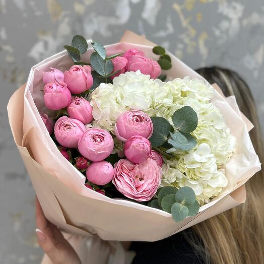 🌷"Принцессе" Букет из пионовидной кустовой розы и гортензии