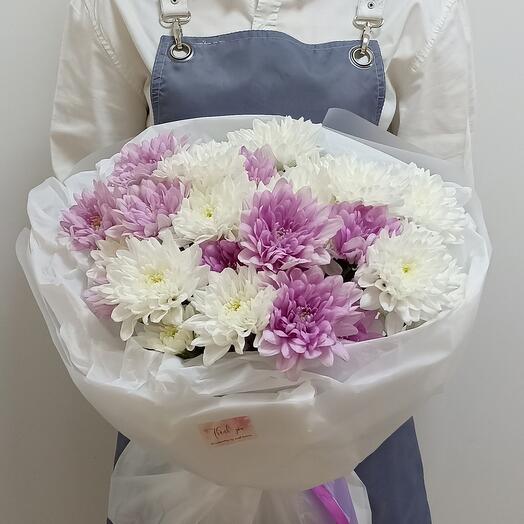 Bouquet of bush chrysanthemum