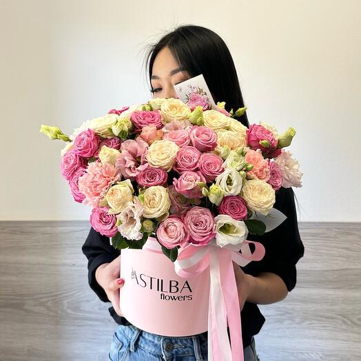 Bush roses in a pink box