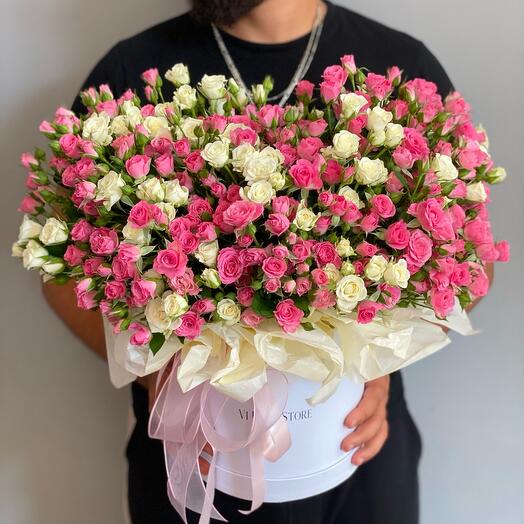 Bouquet of blush roses L