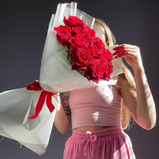 Букет 15 роз Эквадор в упаковке