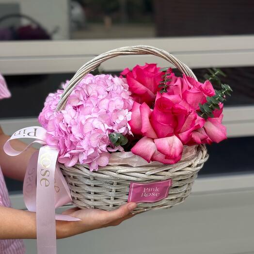 Корзина с цветами