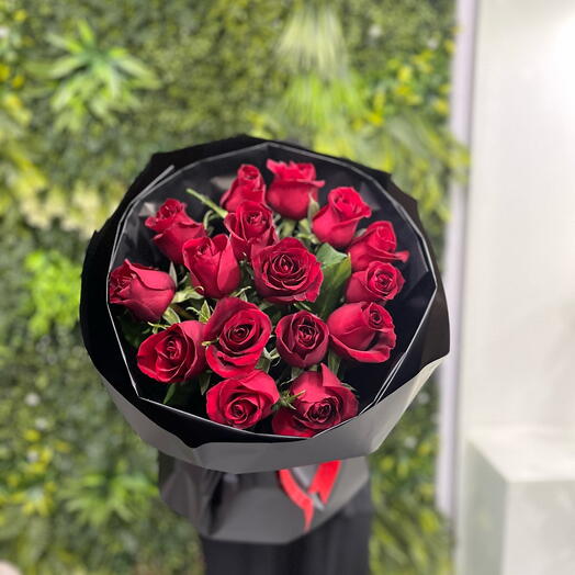 19 Red Roses Bouquet