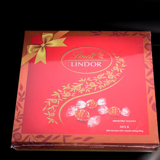 Lindt Lindor Milk Chocolate - 225g - 1118