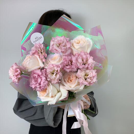 Букет с кружевной эустомой и пионовидными розами от Xoflowers