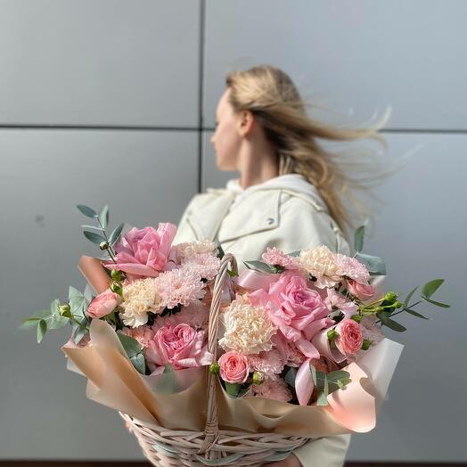 Корзина с цветами🌸