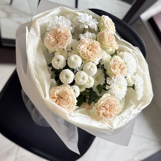 Хризантемы с розами