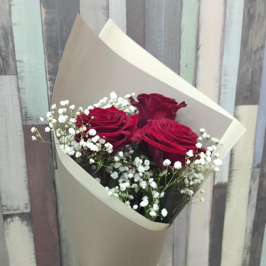 Roses Ecuador with gypsophila