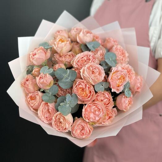 Ramo de rosas peonías Rosadas con Eucalipto (paquete de 7)