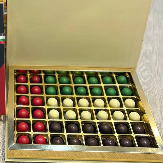 Medium Belgian UAE National Day Luxury Box