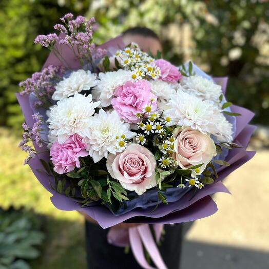 Bouquet of flowers. Ecuador rose, bush chrysanthemum , dianthus , tanacetum , limonium , pistachio
