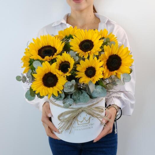 Подсолнухи в коробке «Подарю тебе Солнце»