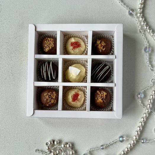 Assorted cheese truffles