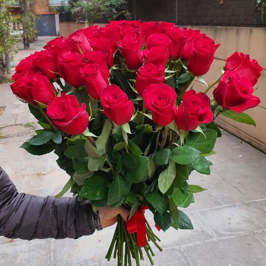 25 Red Roses