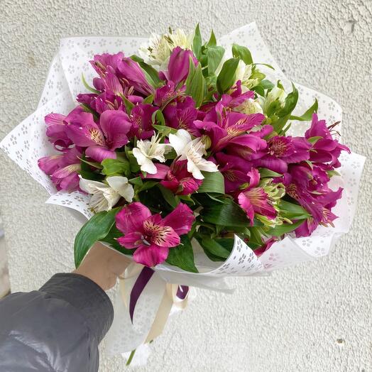 Bouquet of alstroemeria (9 pieces)