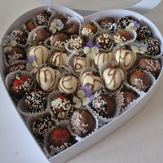 Клубника в шоколаде "Люблю тебя"