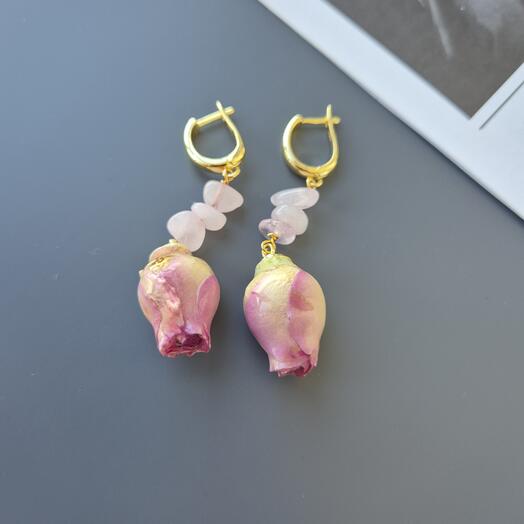 Бутоны в смоле