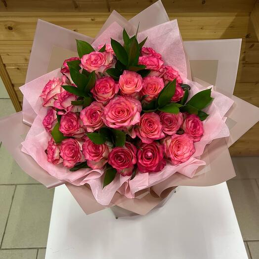 Bouquet of 25 roses