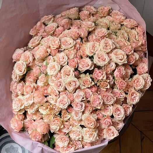 Big bouquet of small rose roses 40 stems