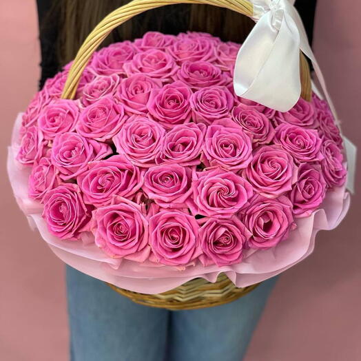 REVEAL ROSES IN A BASKET